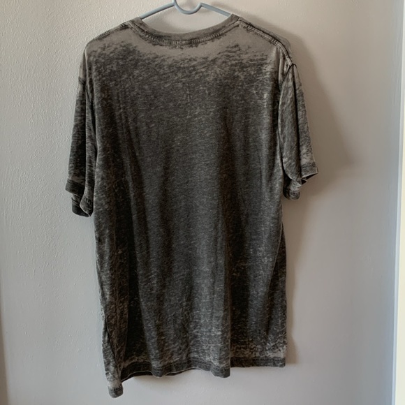 Disney Parks The Mandalorian Helmet Burnout Gray T-Shirt Size Medium - Picture 3 of 6